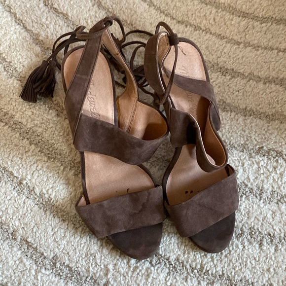 Madewell Strappy Heels - Picture 3 of 6